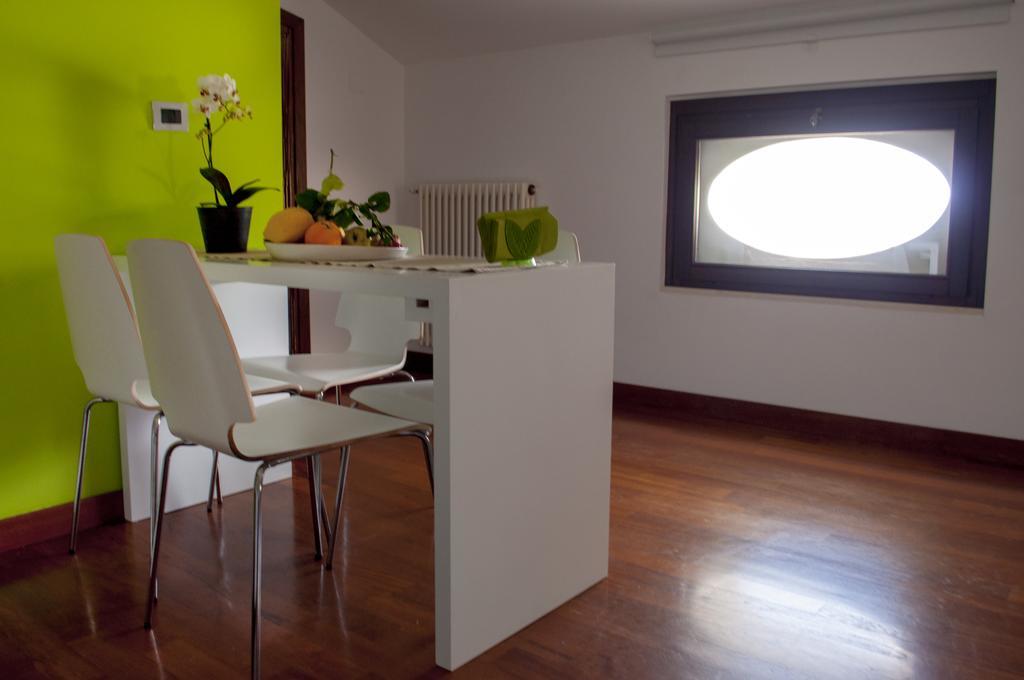 Residence Zelzar Vietri Rum bild